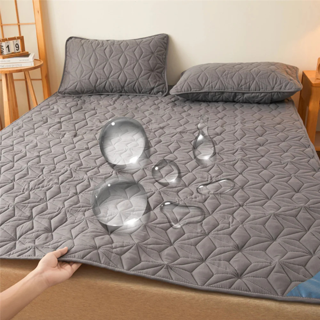 Waterproof Quilted Mattress Topper with Elastic Band – Polyester Cotton Pad Cover