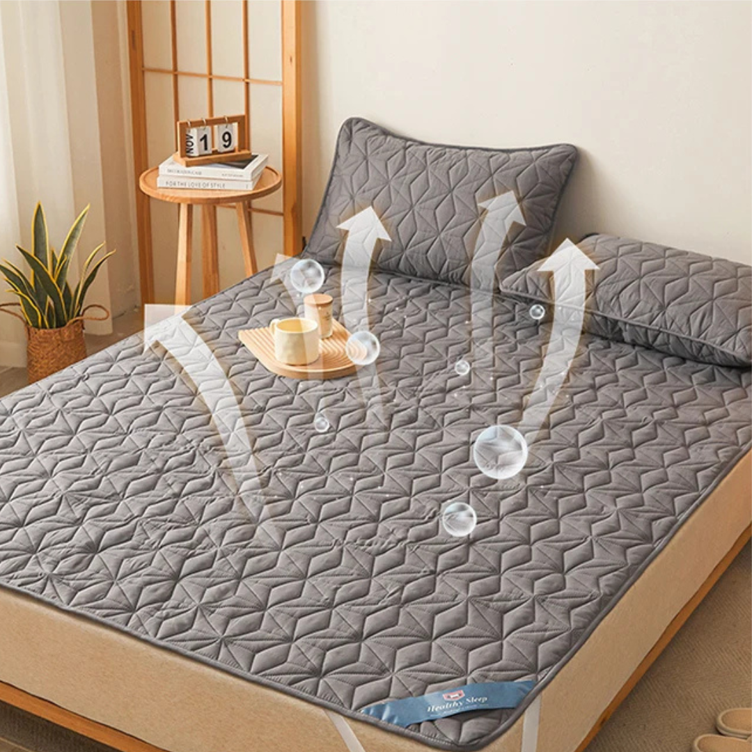 Waterproof Quilted Mattress Topper with Elastic Band – Polyester Cotton Pad Cover